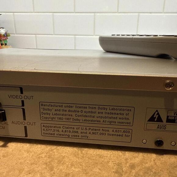 Toshiba DVD ideo Player SD-430V Works, with Remote - Picture 13 of 15